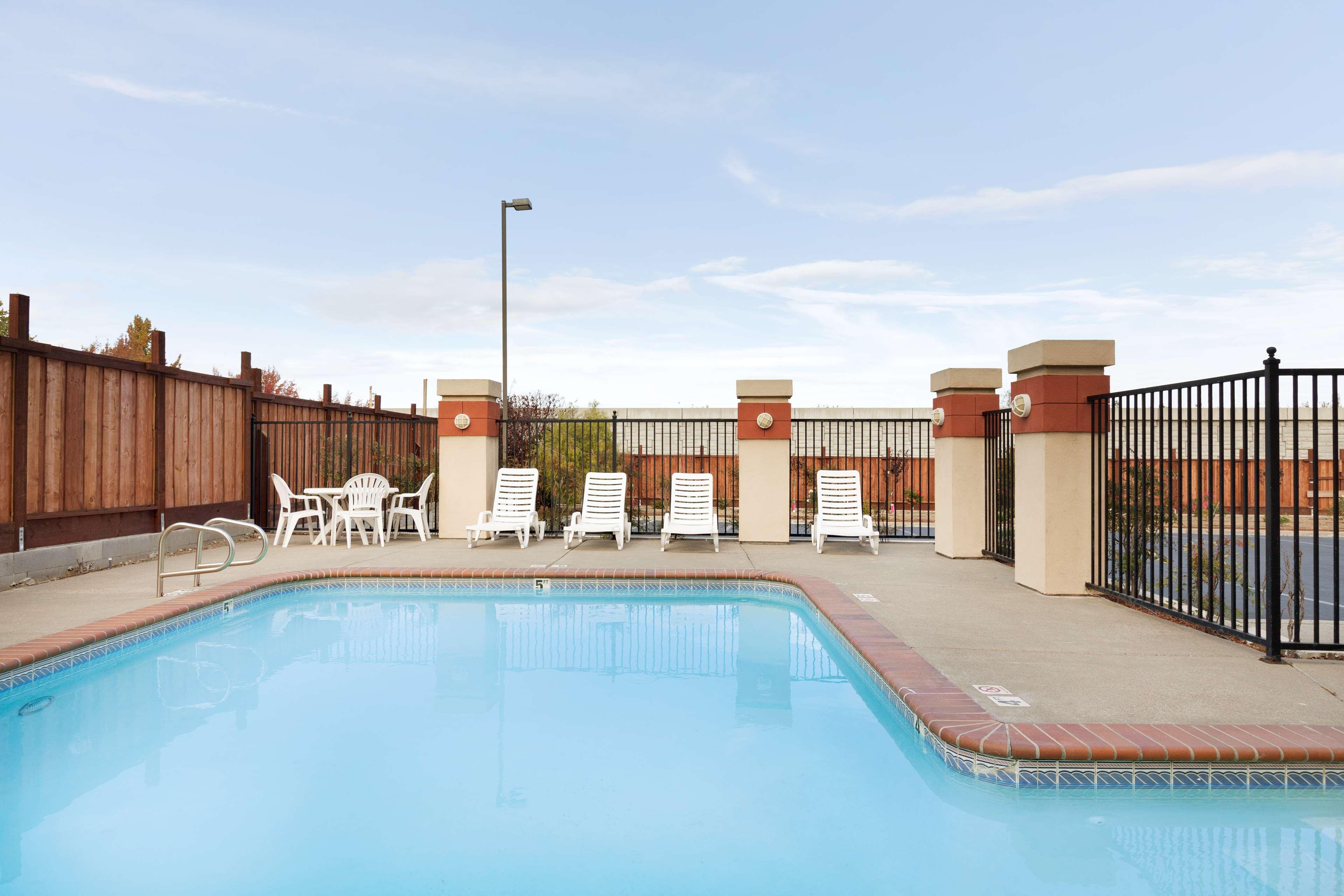 Country Inn & Suites By Radisson, San Carlos, Ca Extérieur photo